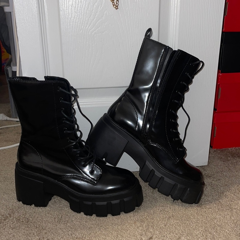 Platform boots